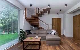Prestigious Residence With Garden, Garage, And Elegant Rooms